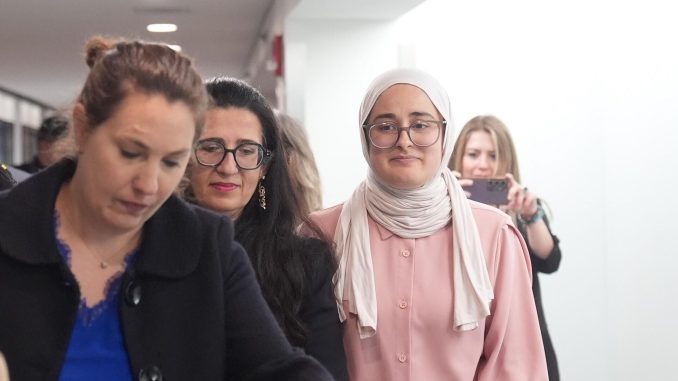 abdde-gozaltina-alinmisti-doktora-ogrencisi-rumeysa-ozturk-serbest-s23dD3pC.jpg